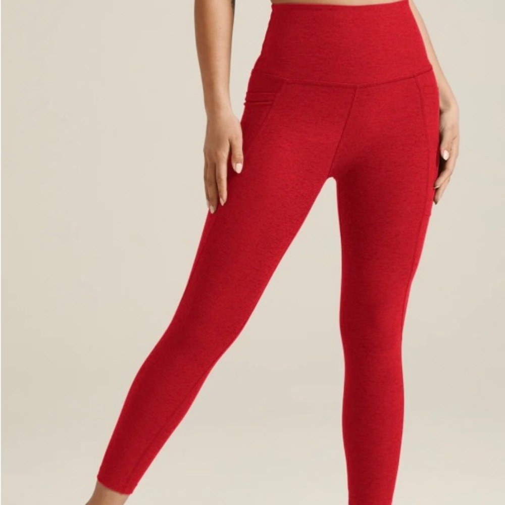 Beyond Yoga out of pocket Capri Leggings